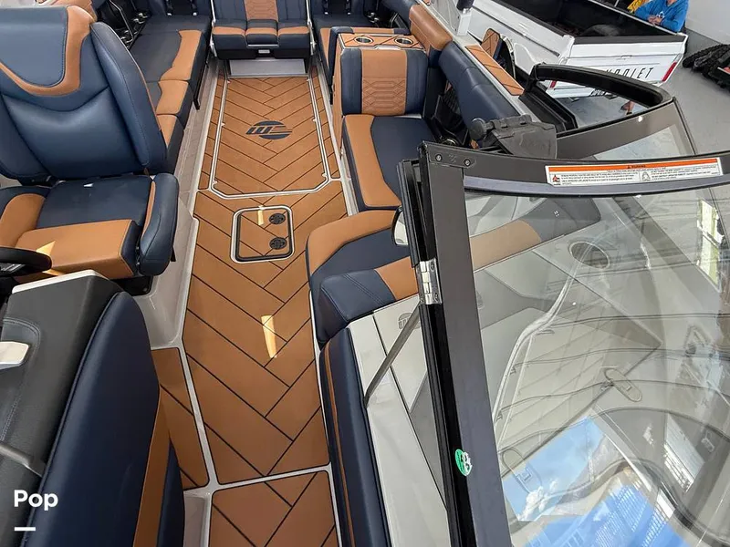 Slide: The Image of Malibu 26 LSV 2023 - 15952518