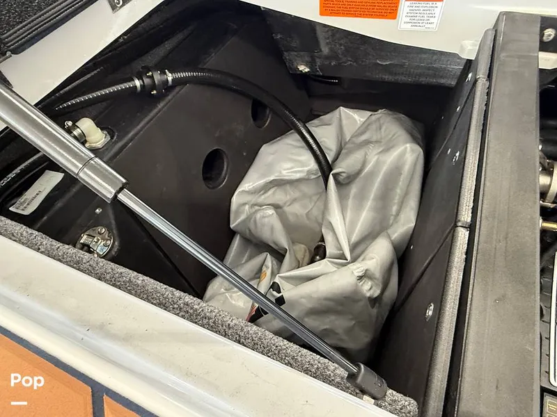 Slide: The Image of Malibu 26 LSV 2023 - 15952527