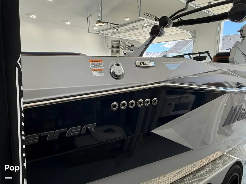 Slide: The Image of Malibu 26 LSV 2023 - 15952706