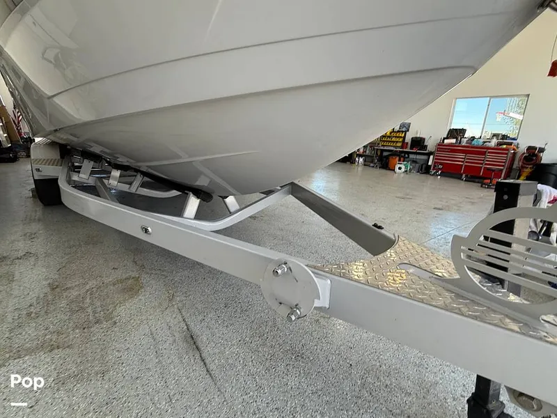 Slide: The Image of Malibu 26 LSV 2023 - 15952734