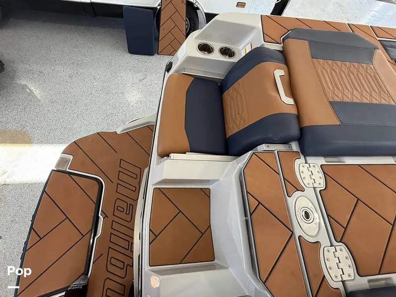 Slide: The Image of Malibu 26 LSV 2023 - 15952474