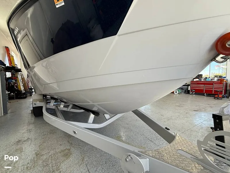 Slide: The Image of Malibu 26 LSV 2023 - 15952735