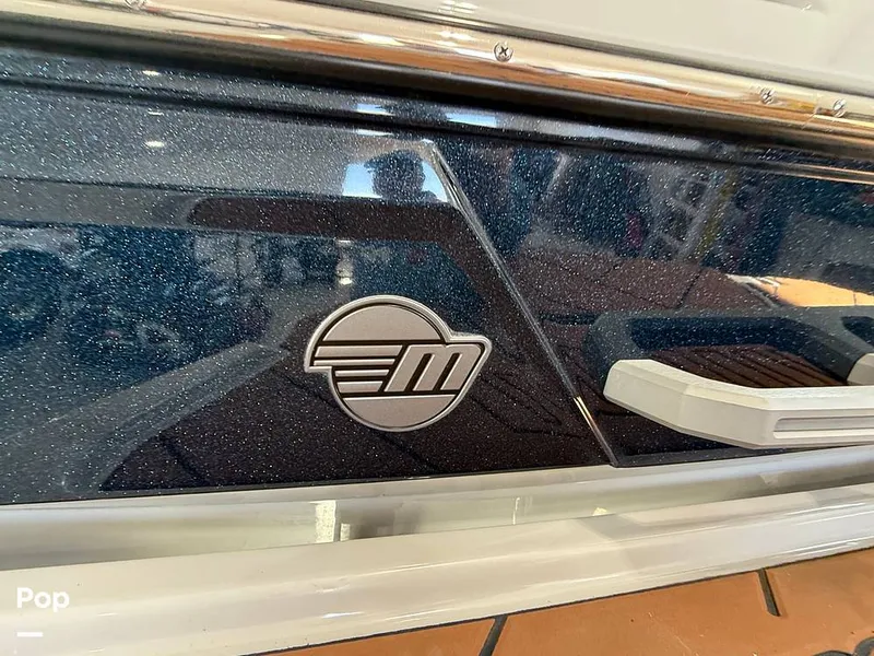 Slide: The Image of Malibu 26 LSV 2023 - 15952741