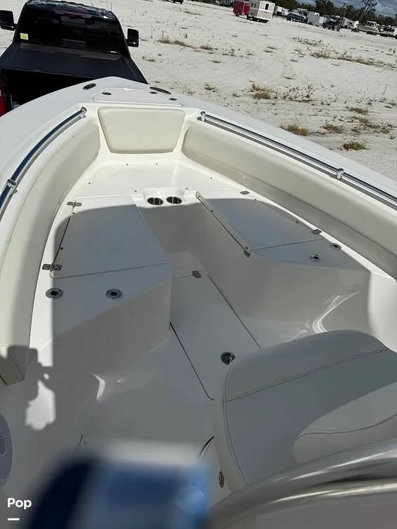 Slide: The Image of Lower Unit - 15946871