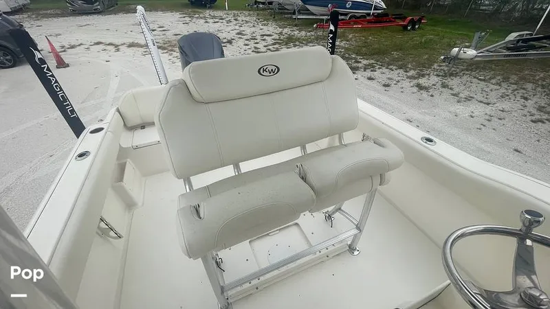 Slide: The Image of Bolsters Flip Up - 15946895