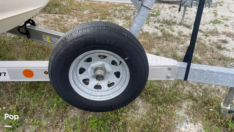 Slide: The Image of Spare Tire Kit - 15946862