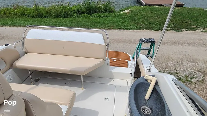 Slide: The Image of Regal Commodore 2665 2002 - 16001765