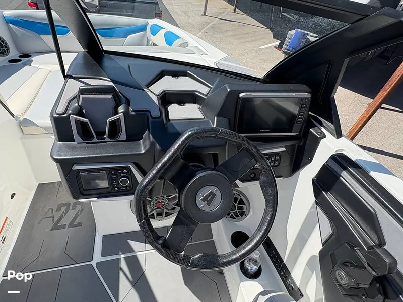Slide: The Image of Helm/steering Wheel - 15978140