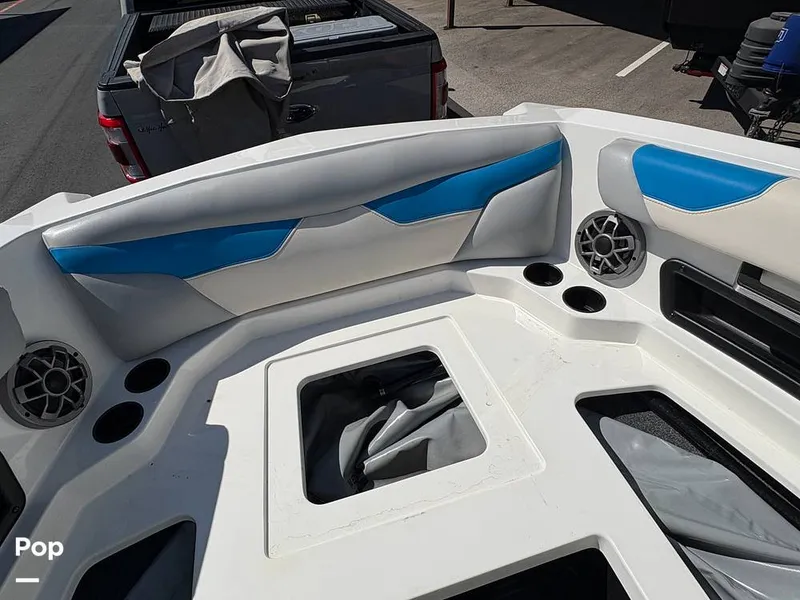 Slide: The Image of Axis A22 2022 - 15978152