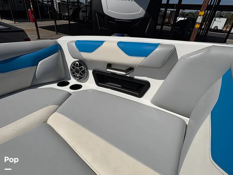 Slide: The Image of Axis A22 2022 - 15978159