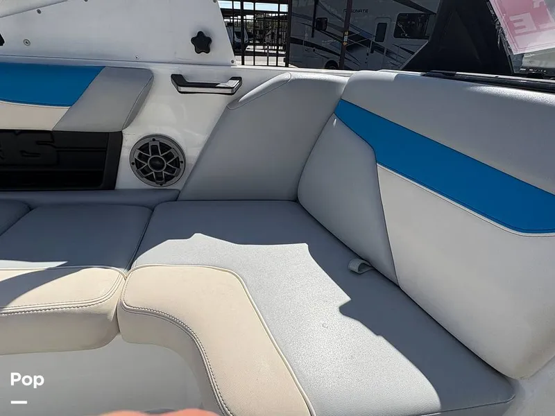 Slide: The Image of Axis A22 2022 - 15978160