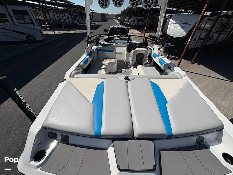 Slide: The Image of Axis A22 2022 - 15978177