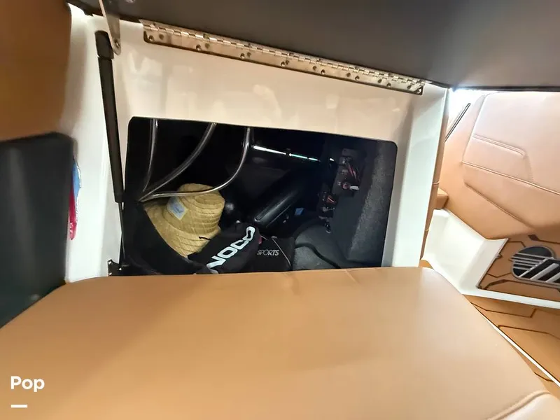 Slide: The Image of Malibu Wakesetter 24 MXZ 2025 - 16049661