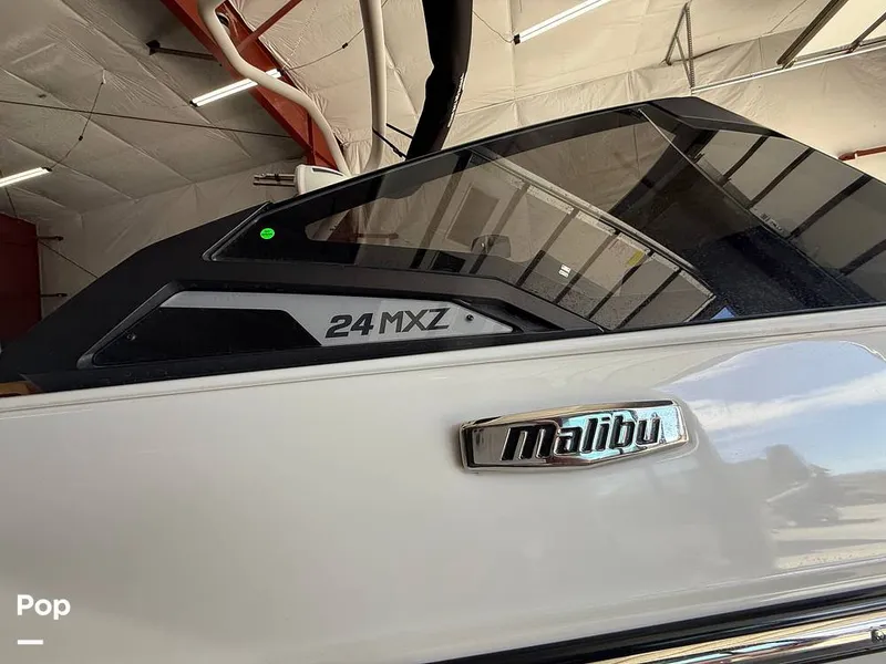 Slide: The Image of Malibu Wakesetter 24 MXZ 2025 - 16049678