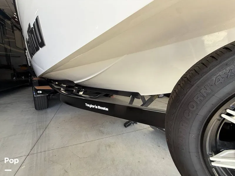 Slide: The Image of Malibu Wakesetter 24 MXZ 2025 - 16049689