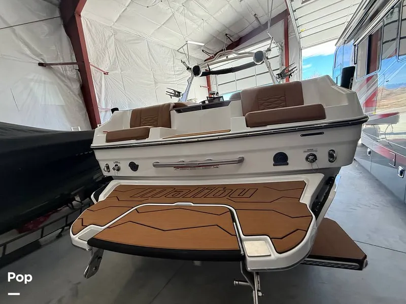 Slide: The Image of Malibu Wakesetter 24 MXZ 2025 - 16049890