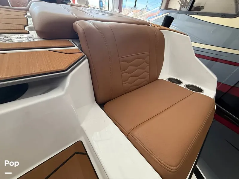 Slide: The Image of Malibu Wakesetter 24 MXZ 2025 - 16049932