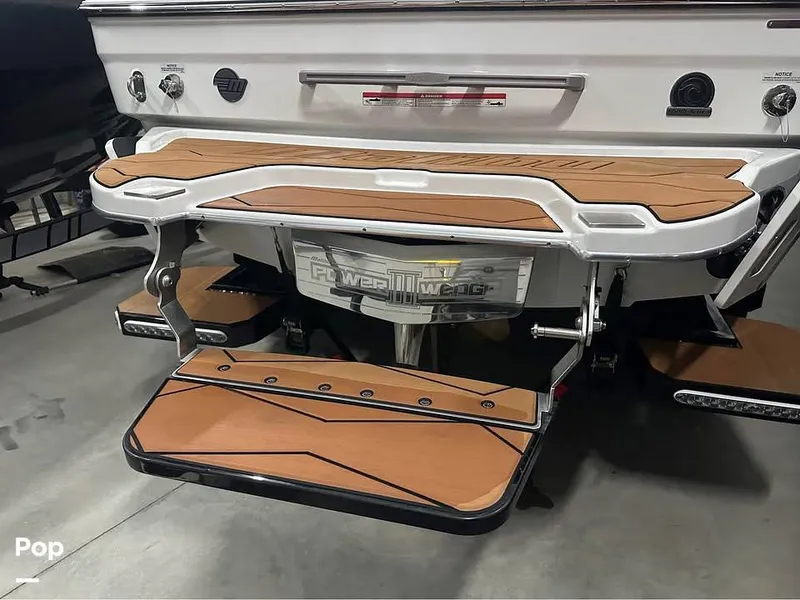 Slide: The Image of Malibu Wakesetter 24 MXZ 2025 - 15906439