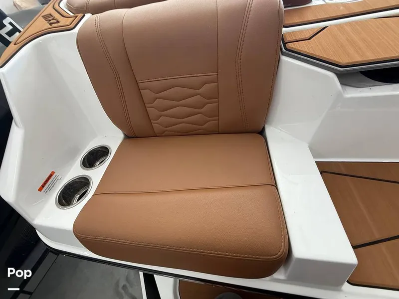 Slide: The Image of Malibu Wakesetter 24 MXZ 2025 - 16049933