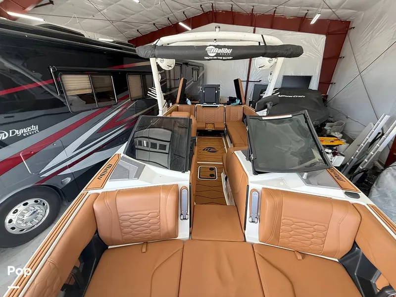 Slide: The Image of Malibu Wakesetter 24 MXZ 2025 - 16050015