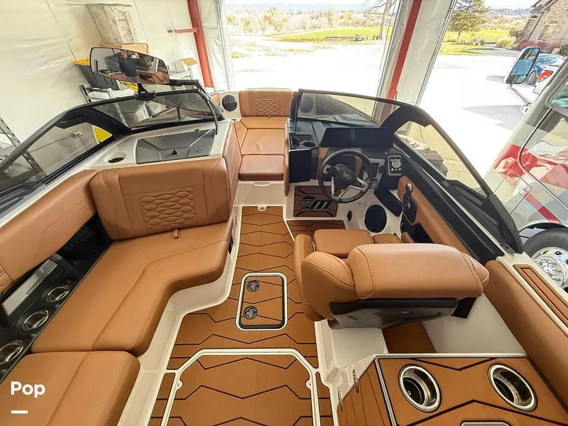 Slide: The Image of Malibu Wakesetter 24 MXZ 2025 - 16049656