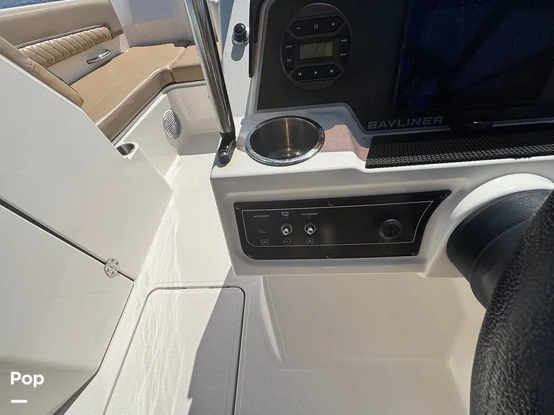 Slide: The Image of Bayliner DX2200 2024 - 15908126