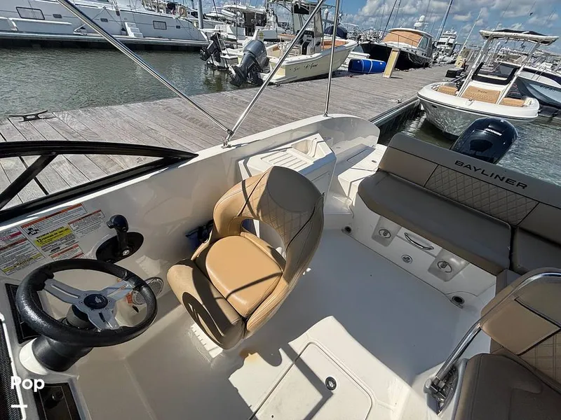 Slide: The Image of Bayliner DX2200 2024 - 15908115