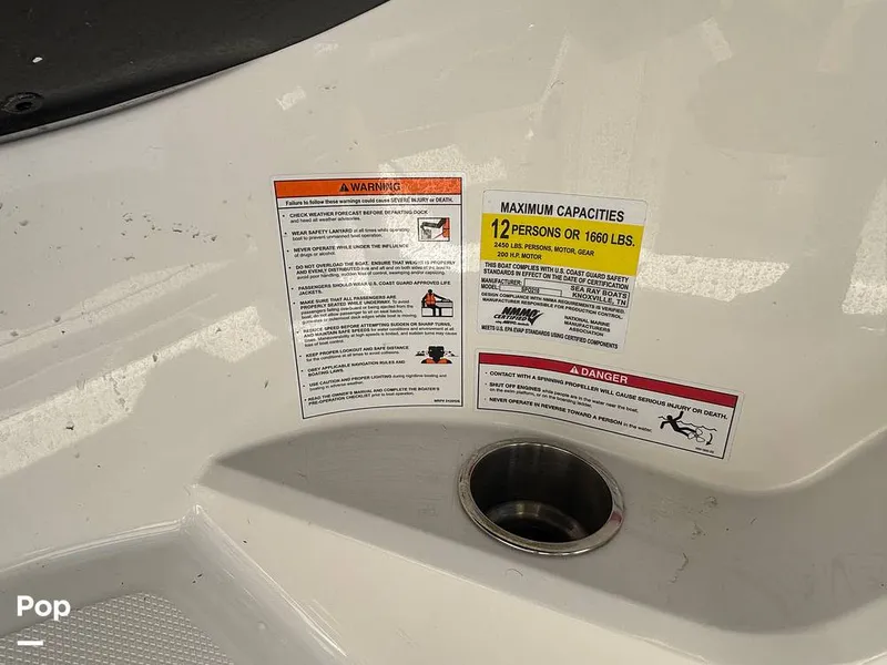 Slide: The Image of Sea Ray SPX 210 2025 - 15907666