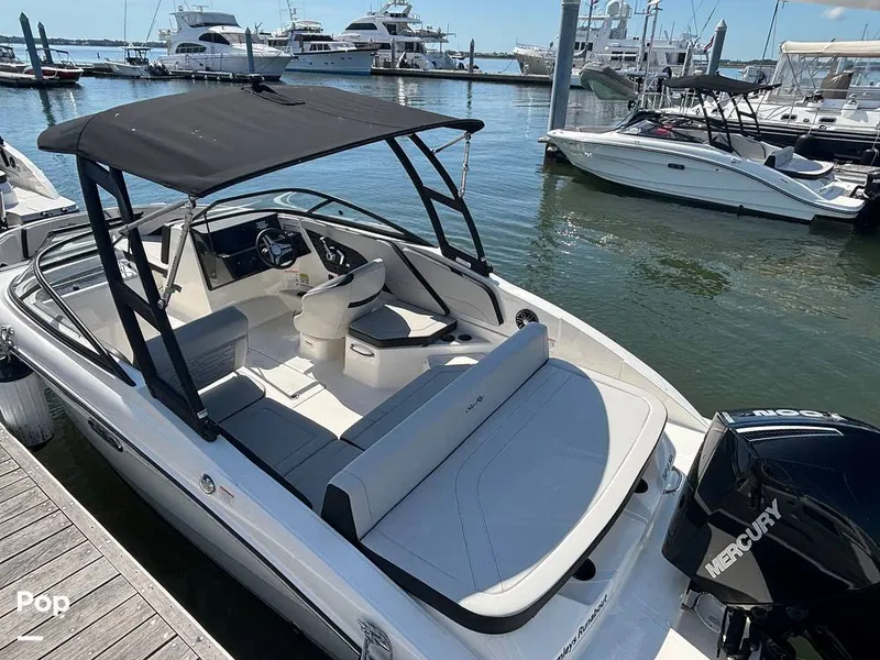 Slide: The Image of Sea Ray SPX 210 2025 - 15907673