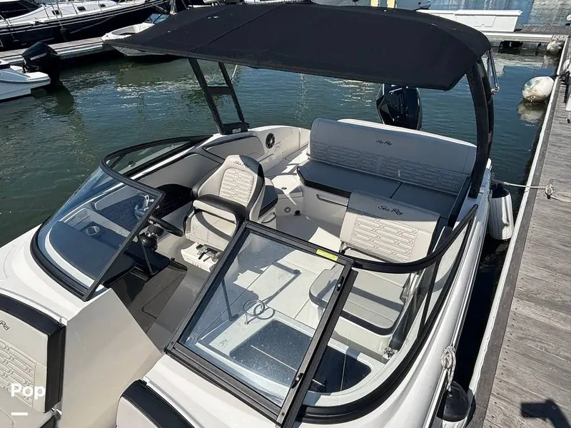 Slide: The Image of Sea Ray SPX 210 2025 - 15907678