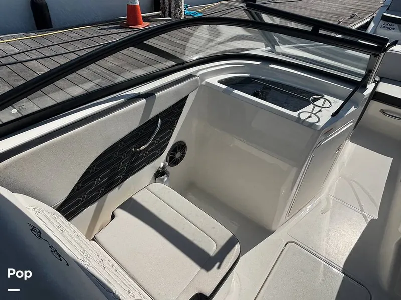 Slide: The Image of Sea Ray SPX 210 2025 - 15907659