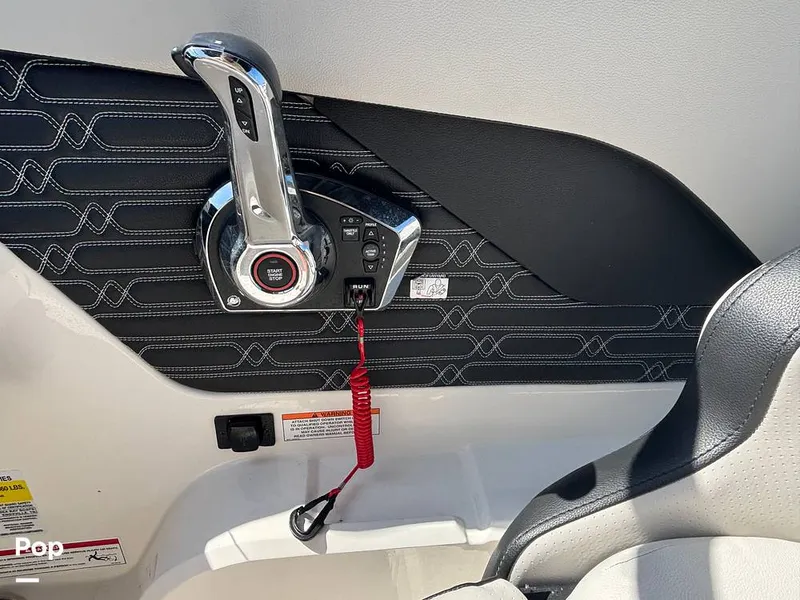 Slide: The Image of Sea Ray SPX 210 2025 - 15907638