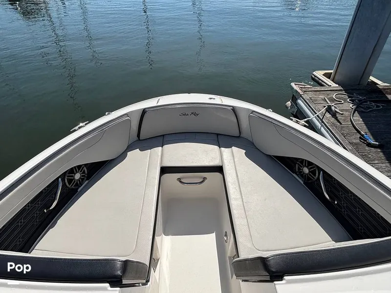 Slide: The Image of Sea Ray SPX 210 2025 - 15907631