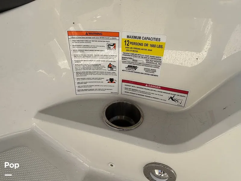 Slide: The Image of Sea Ray SPX 210 2025 - 15907636