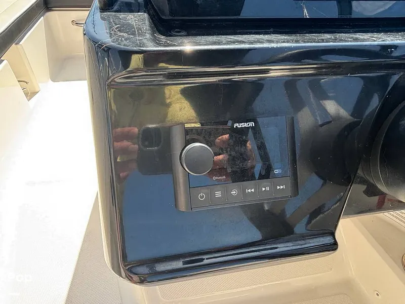 Slide: The Image of Sea Ray SPX 210 2025 - 15907420