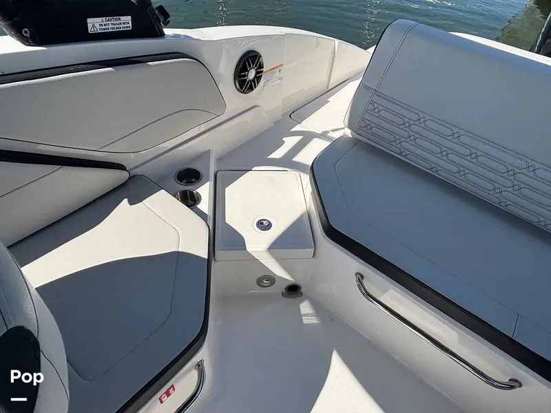 Slide: The Image of Sea Ray SPX 210 2025 - 15907423