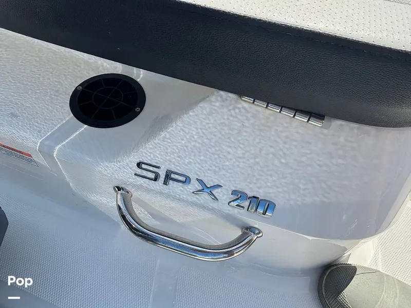 Slide: The Image of Sea Ray SPX 210 2025 - 15907429