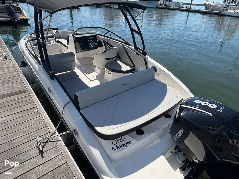 Slide: The Image of Sea Ray SPX 210 2025 - 15907432