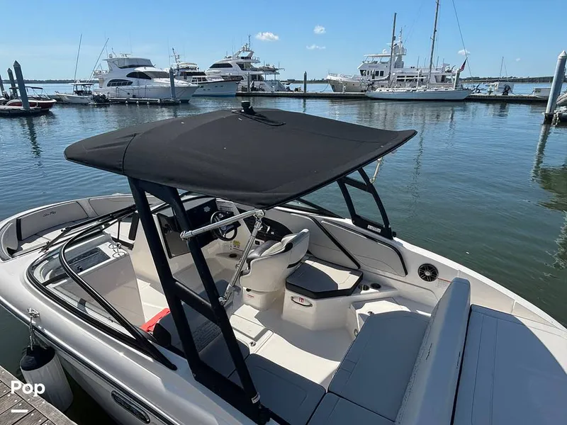 Slide: The Image of Sea Ray SPX 210 2025 - 15907433