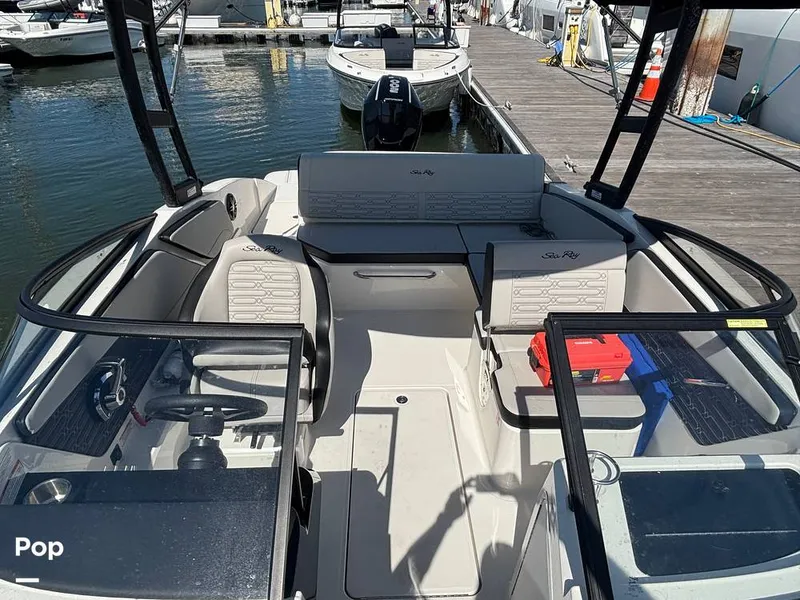 Slide: The Image of Sea Ray SPX 210 2025 - 15907416