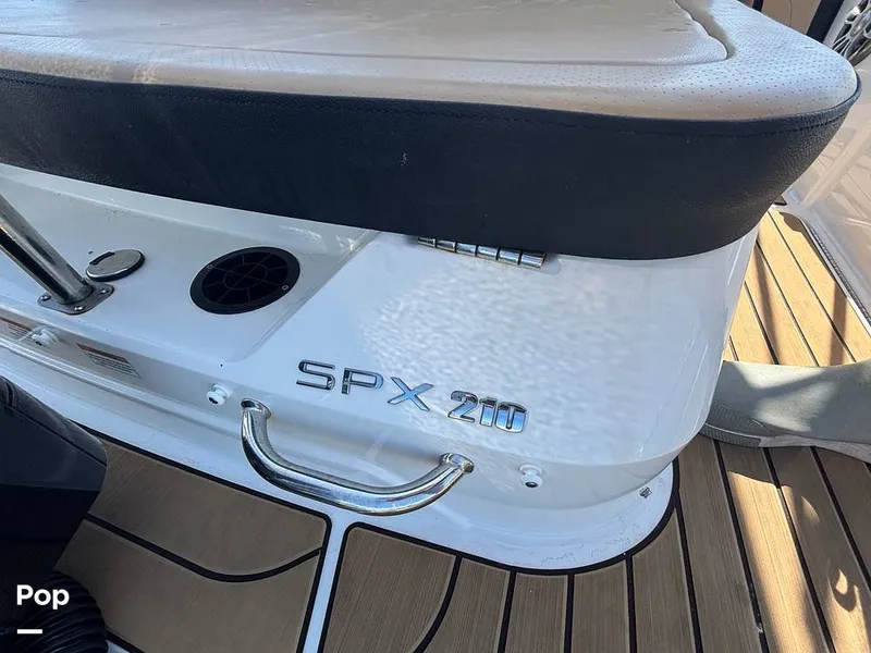 Slide: The Image of Sea Ray SPX 210 2025 - 15907380