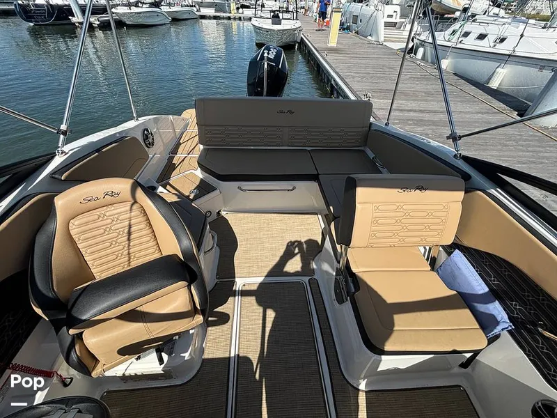 Slide: The Image of Sea Ray SPX 210 2025 - 15907362