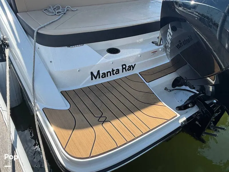 Slide: The Image of Sea Ray SPX 210 2025 - 15907382