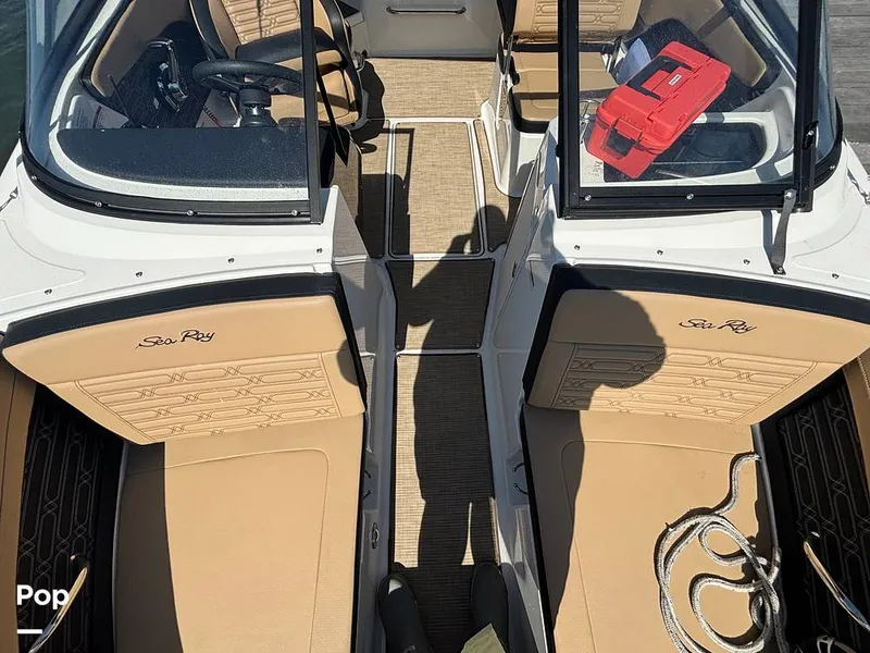 Slide: The Image of Sea Ray SPX 210 2025 - 15907363