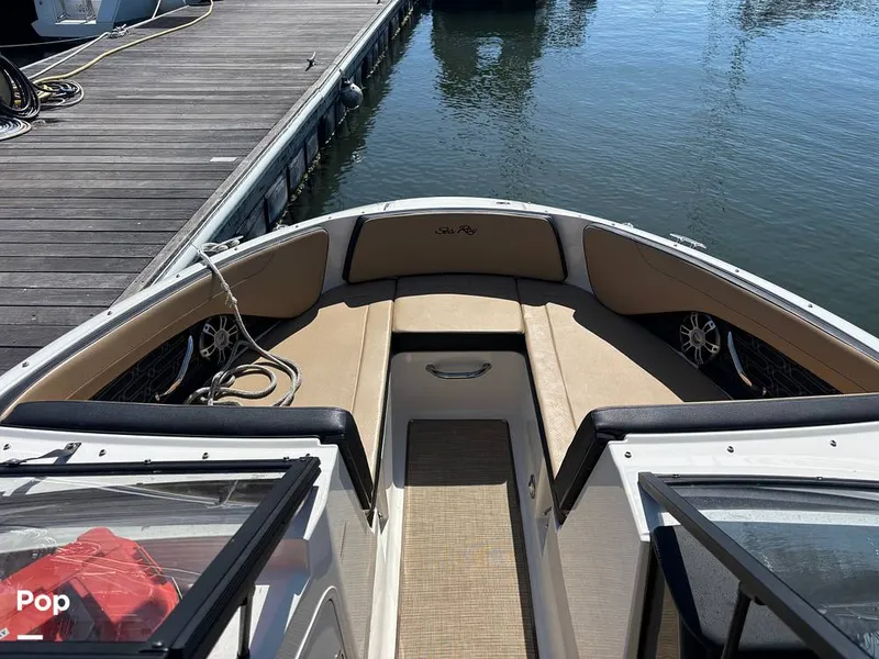 Slide: The Image of Sea Ray SPX 210 2025 - 15907367