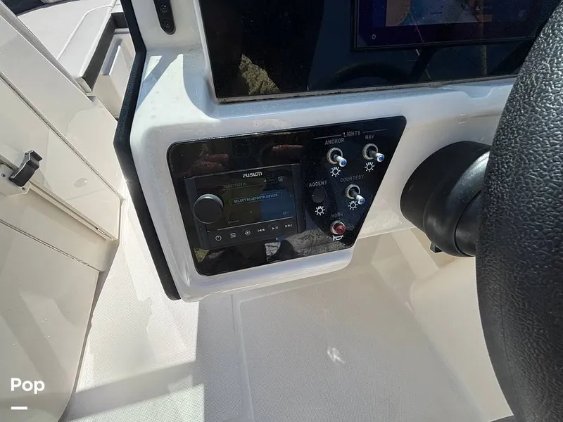 Slide: The Image of Sea Ray SPX 230 OB 2025 - 15907337