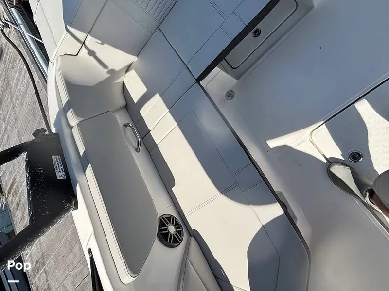 Slide: The Image of Sea Ray SPX 230 OB 2025 - 15907346