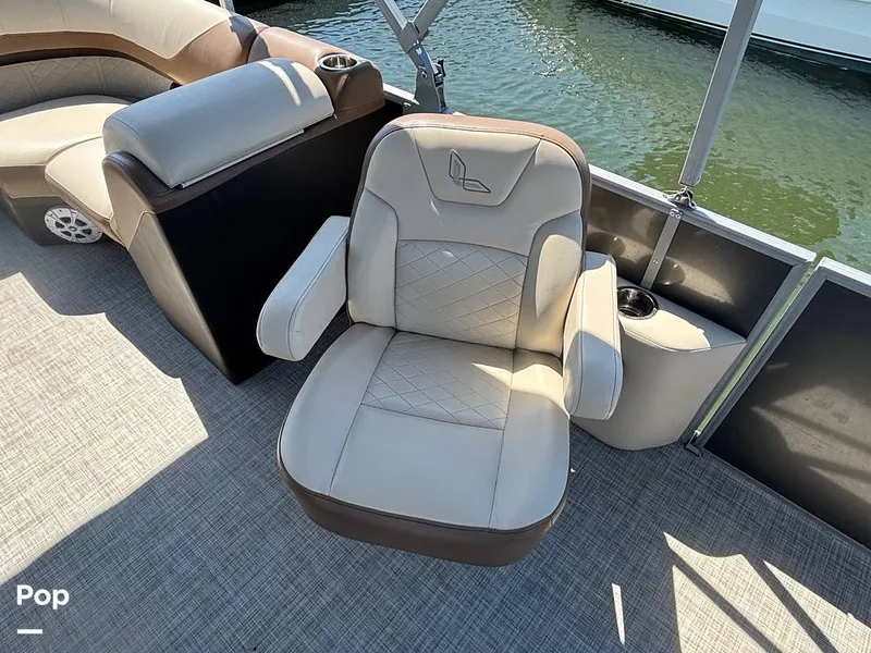 Slide: The Image of Lowe SS 230W 2024 - 15907225