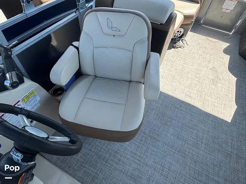 Slide: The Image of Lowe SS 230W 2024 - 15907226