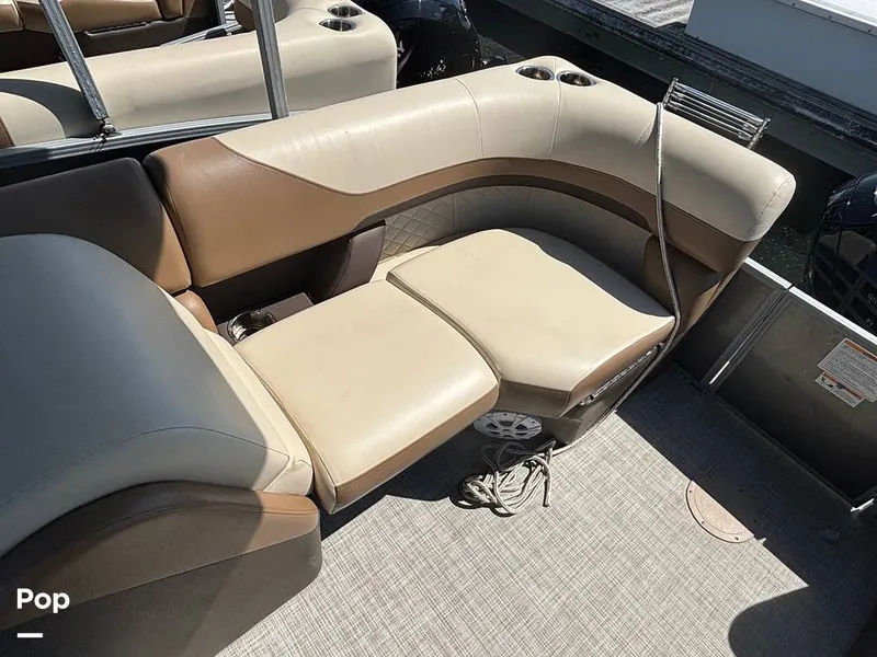 Slide: The Image of Lowe SS 230W 2024 - 15907228